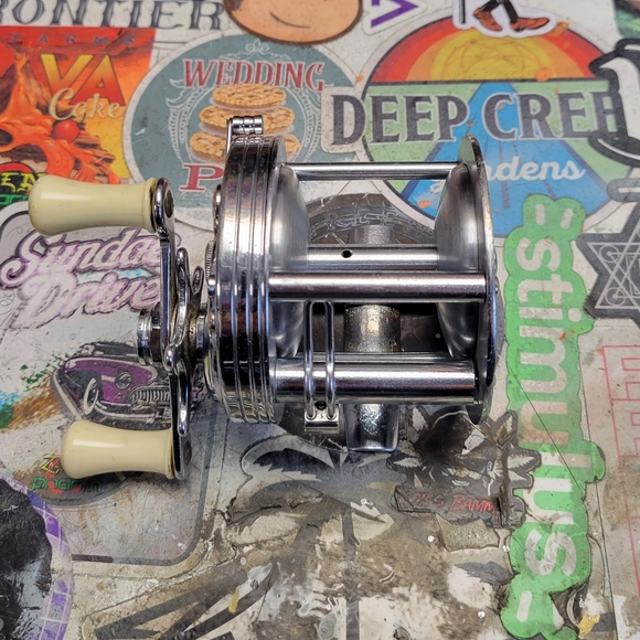 *Sold* 1951 JA Coxe Model 65c (Hybrid) Fishing Reel - Picture 5 of 5